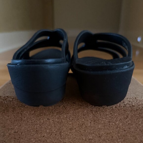 Crocs Sanrah Strappy Wedge Sandals Size 5 - Picture 7 of 9